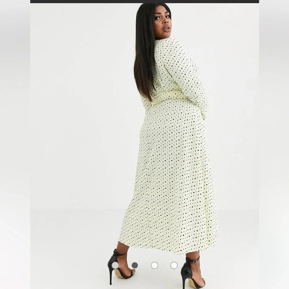 ASOS pale yellow polka dot dress size 2 runs big - Picture 17 of 17